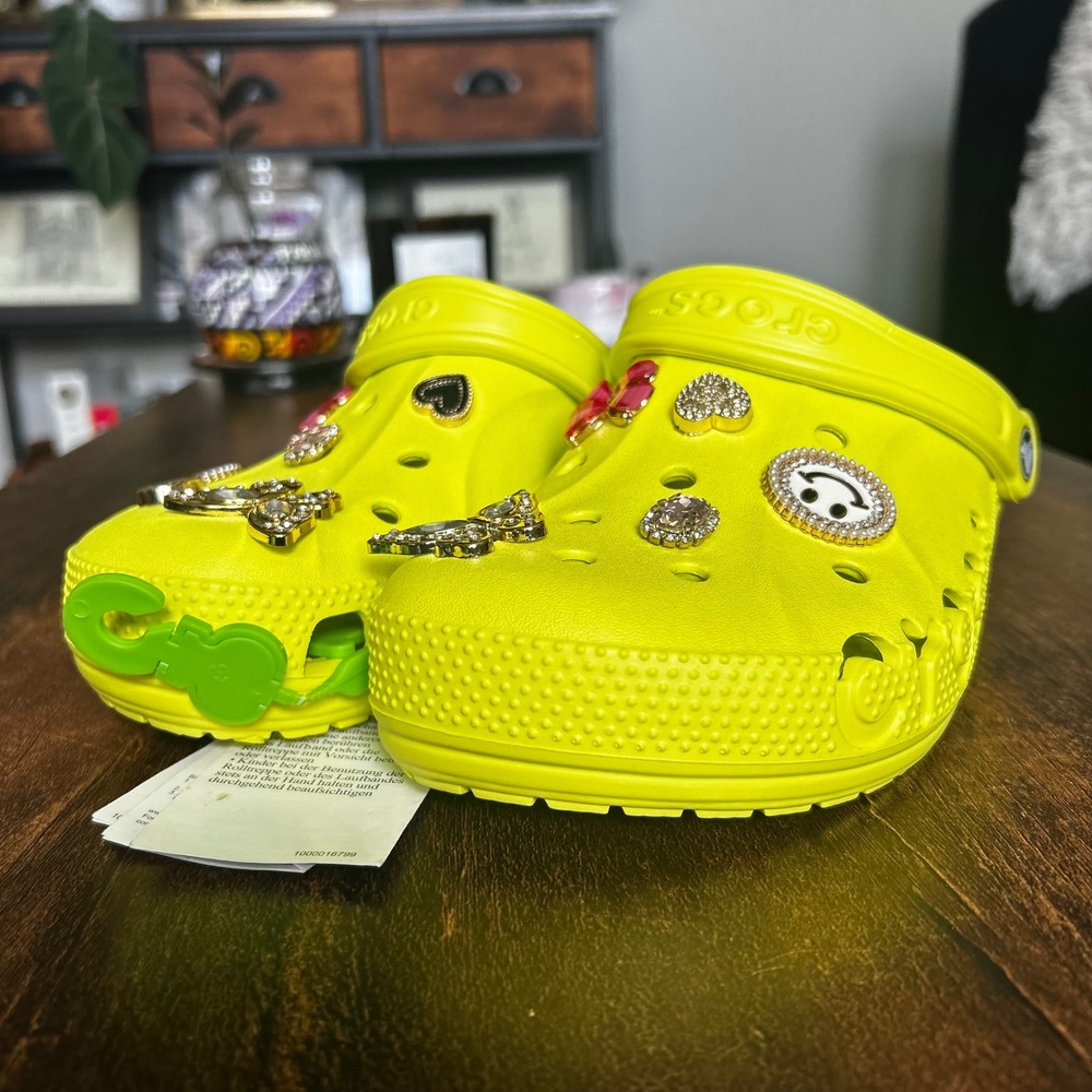 Crocs Baya Clogs Womens 8 Mens 6 Citrus Lime Green New Rhinestone Jibbitz Charms